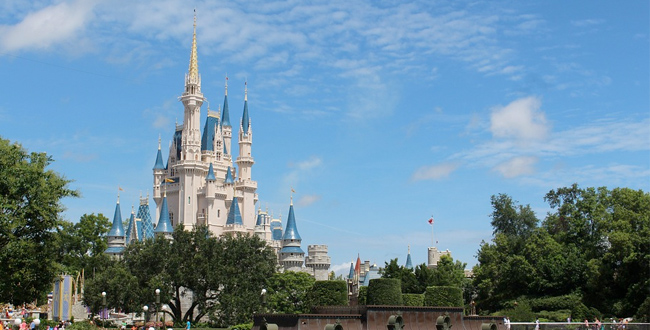 ディズニーランド ジーパン